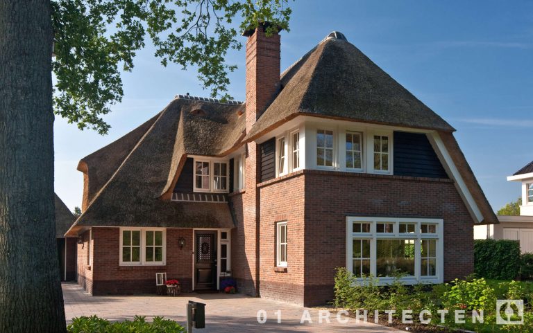 nieuwbouw jaren 30 villa met riet